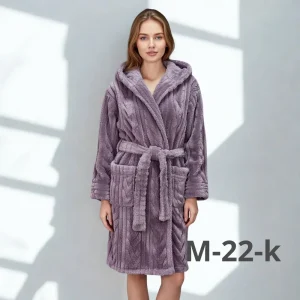 Жіночий халат з махри “cozy embrace”